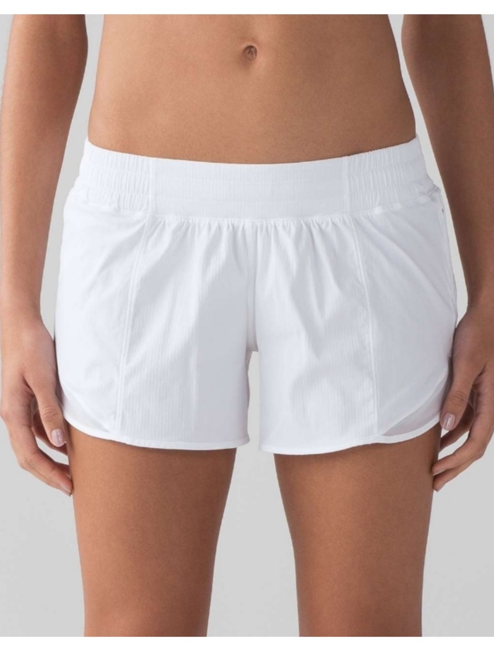 Lululemon hotty hot shorts in white